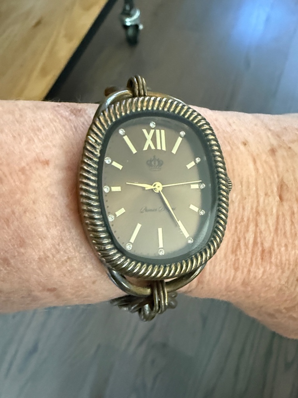Premier Design Vintage-Style Brown & Gold Bracelet Fashion Watch. Toggle 2 Sizes